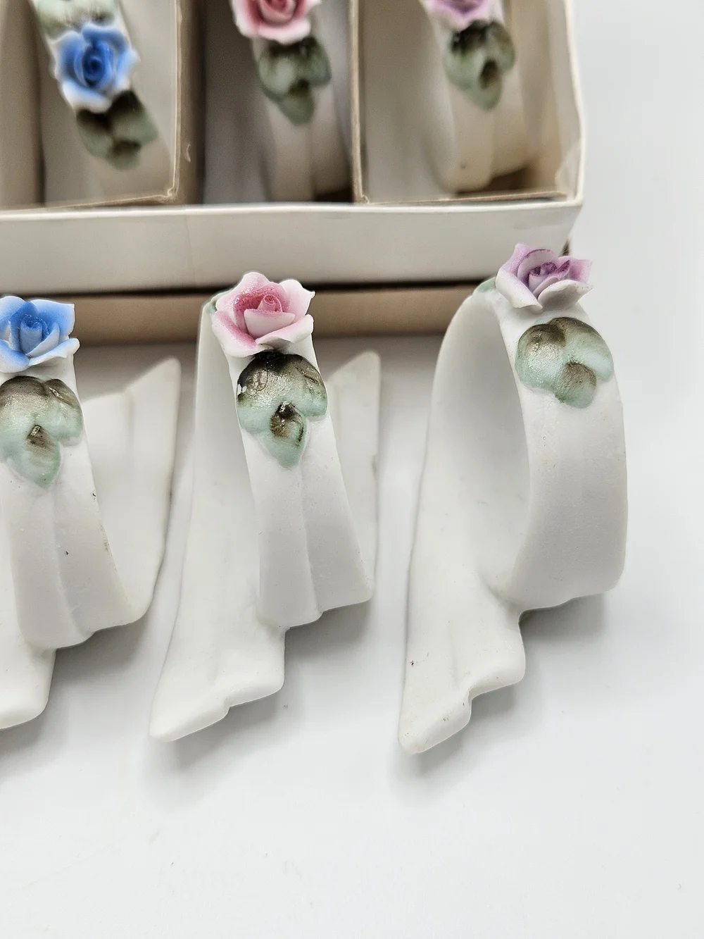 VINTAGE Vintage Lefton Japan Porcelain Pastel Flower Floral Napkin Rings Set 8